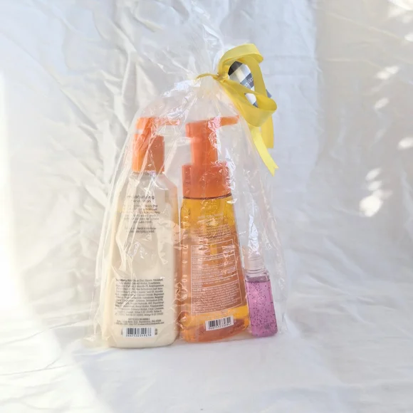 Bath & Body Works Italian Collection Mandarin Blossom Hand Soap & Lotion Set - Picture 2 of 7